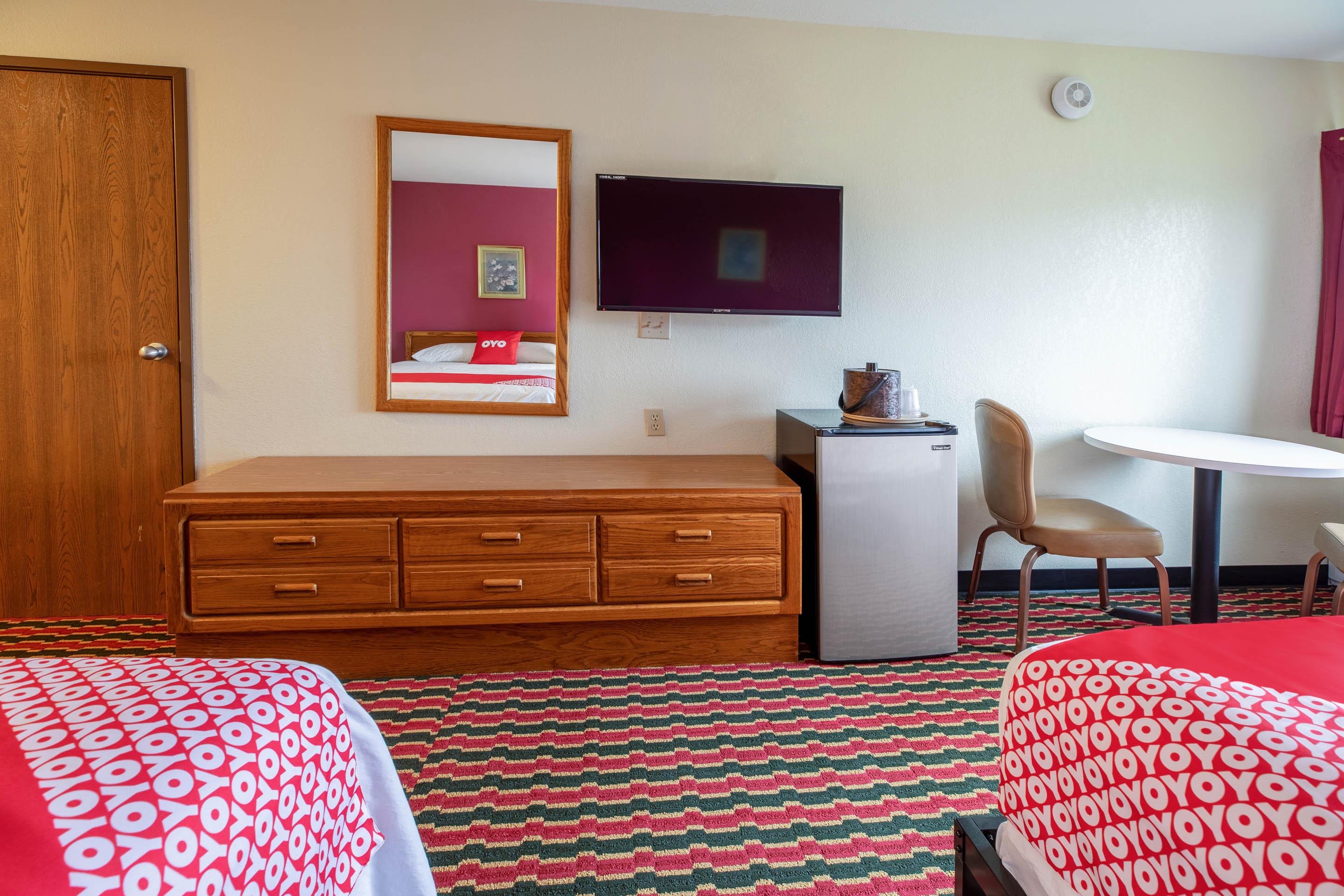 Oyo Hotel Chesaning Route 52 & Hwy 57 Exteriér fotografie