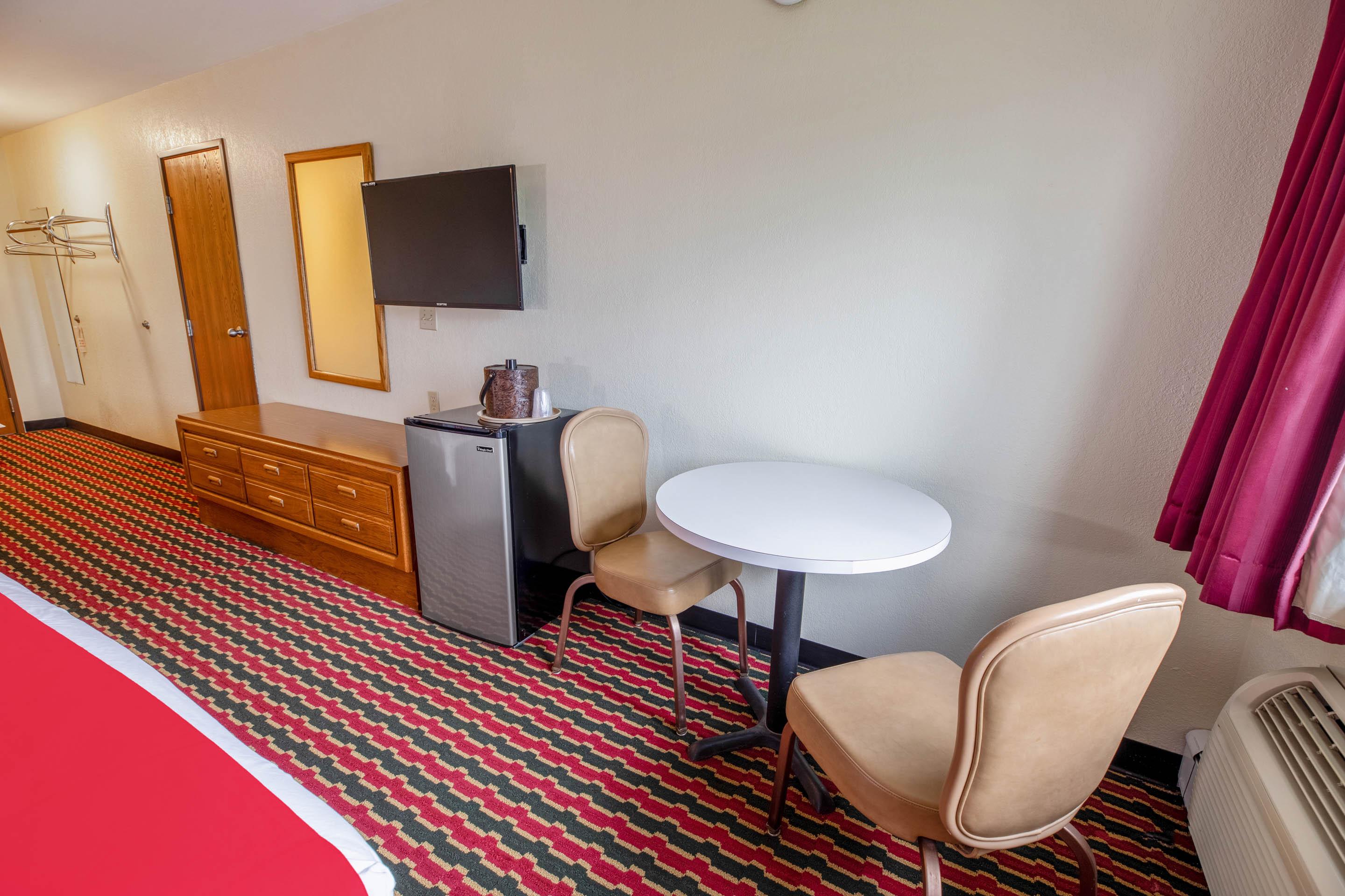 Oyo Hotel Chesaning Route 52 & Hwy 57 Exteriér fotografie