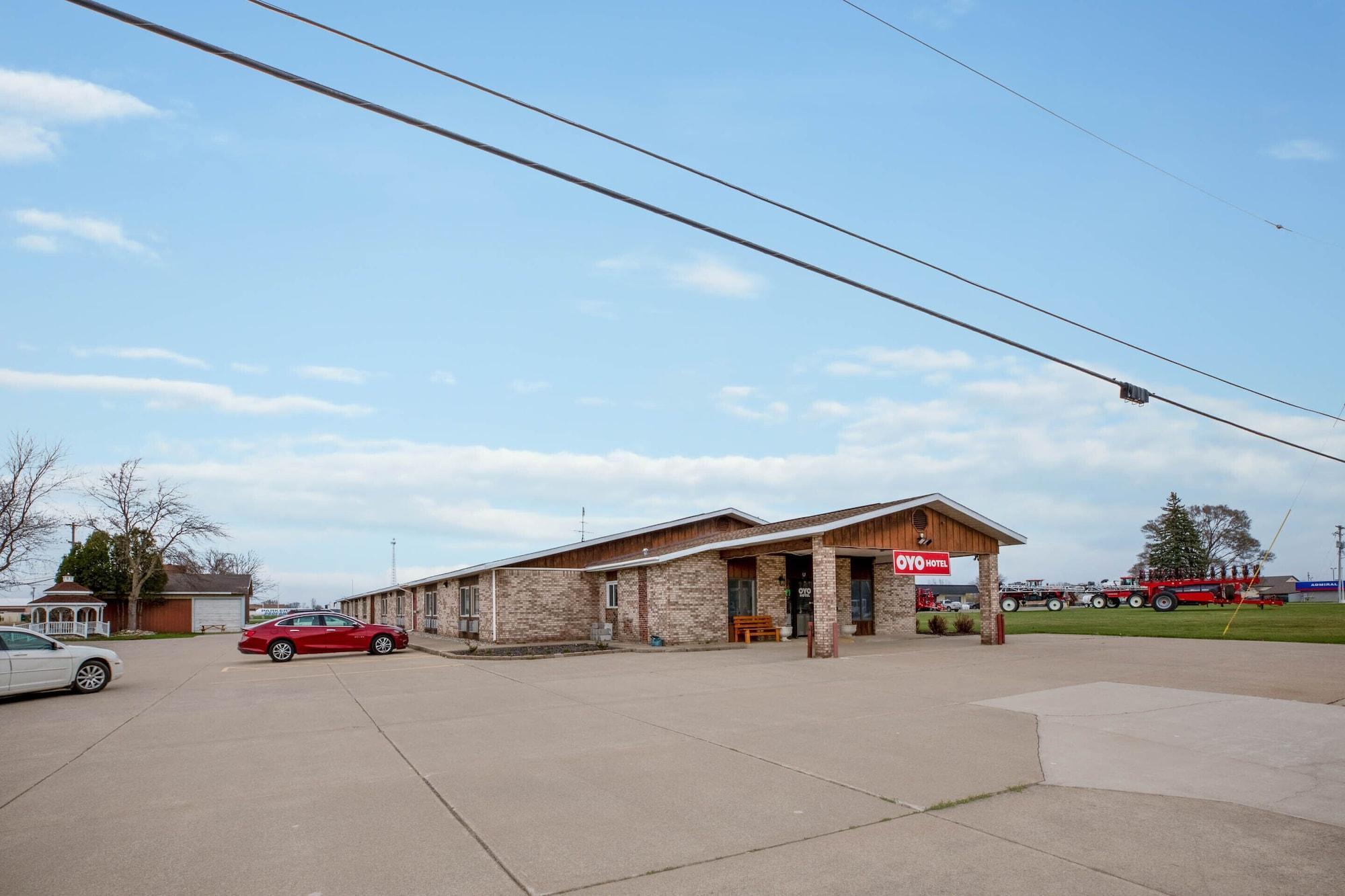 Oyo Hotel Chesaning Route 52 & Hwy 57 Exteriér fotografie
