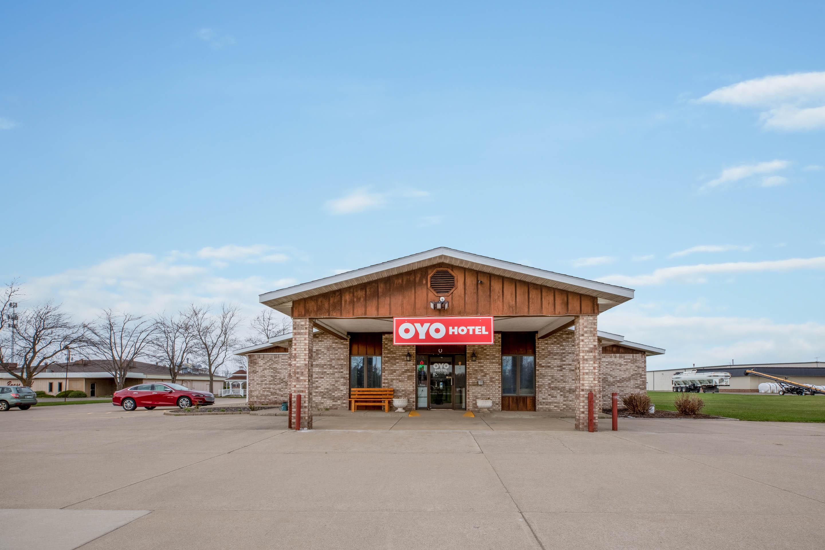 Oyo Hotel Chesaning Route 52 & Hwy 57 Exteriér fotografie