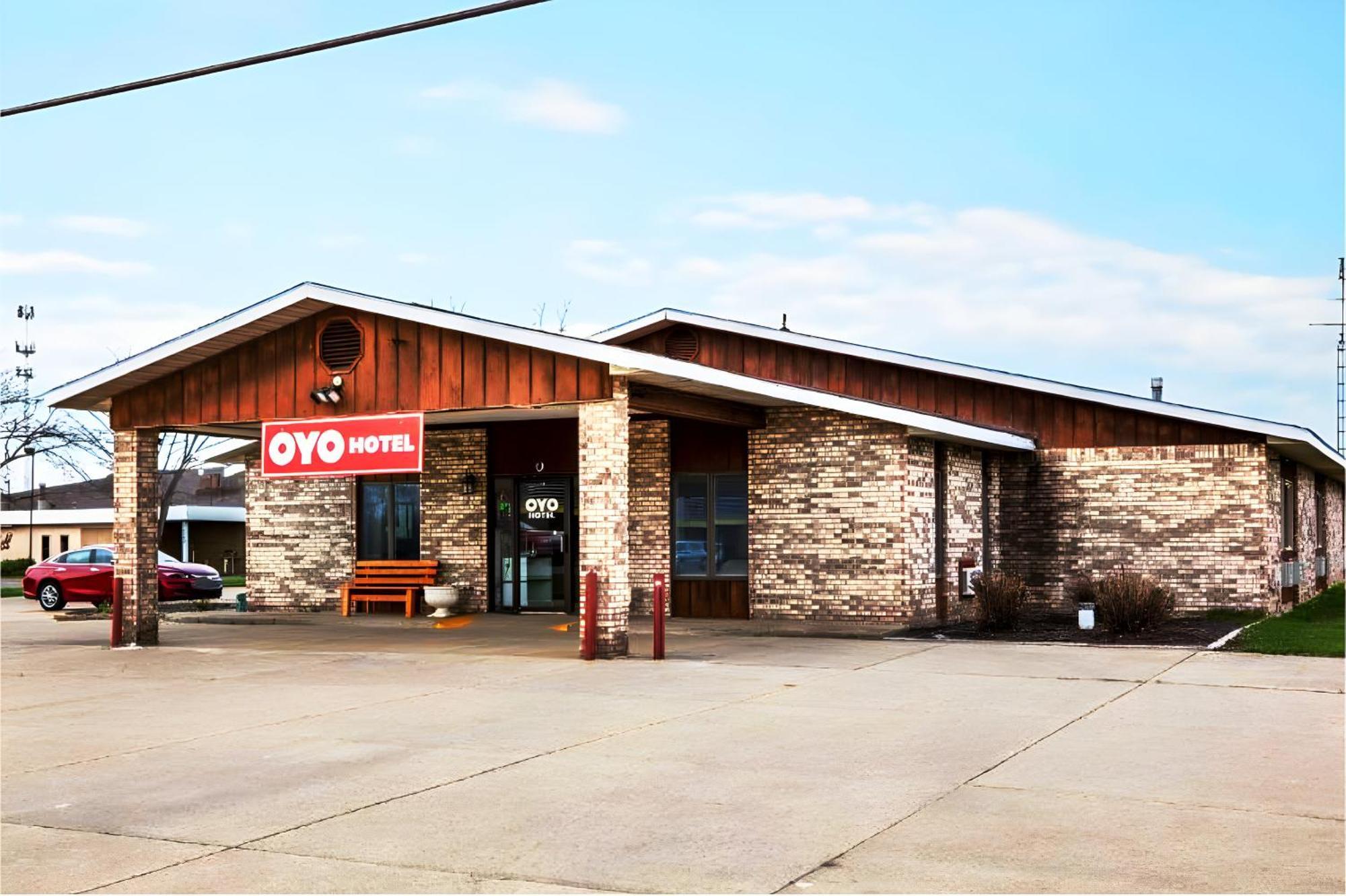 Oyo Hotel Chesaning Route 52 & Hwy 57 Exteriér fotografie